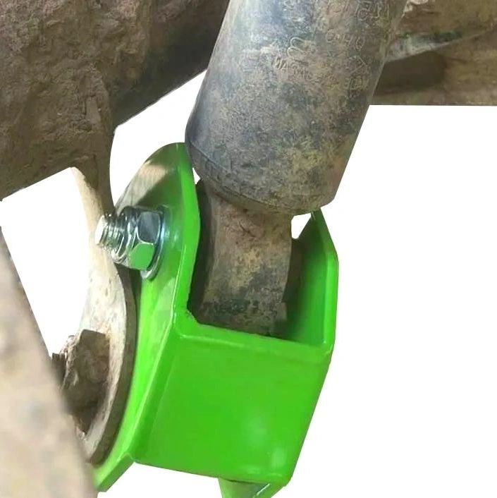 Rear shock mount relocation brackets for all Discovery 2 models